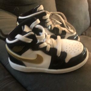 Size 6 Air Jordan Forces